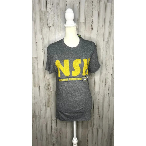 NWT NHL Nashville Predators Men's Size Medium Graphic Short Sleeve T-Shirt - Picture 2 of 5